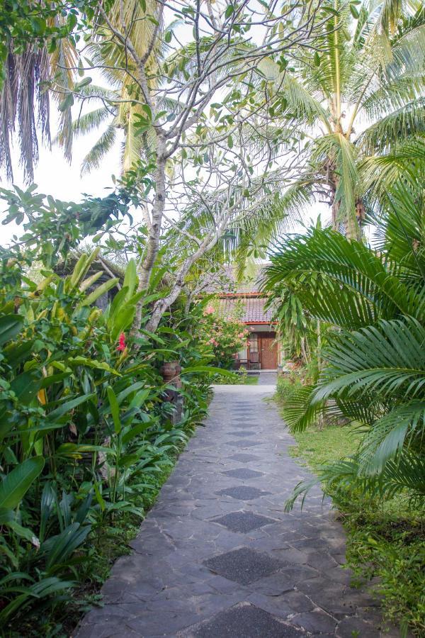 Matahari Inn Kuta  エクステリア 写真